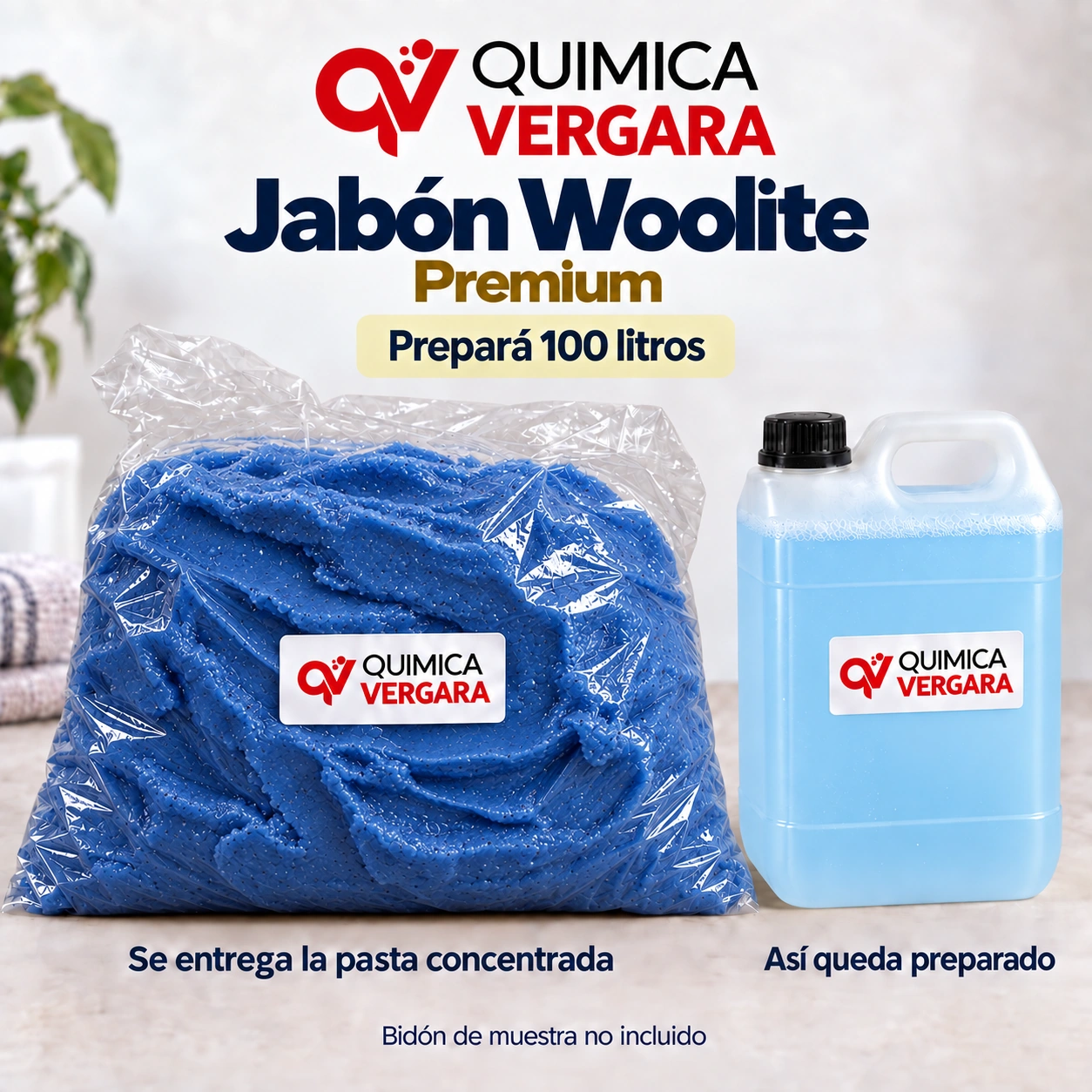 Jabón Woolite Premium Química Vergara: pasta azul compacta para preparar 100 litros y muestra celeste del producto preparado